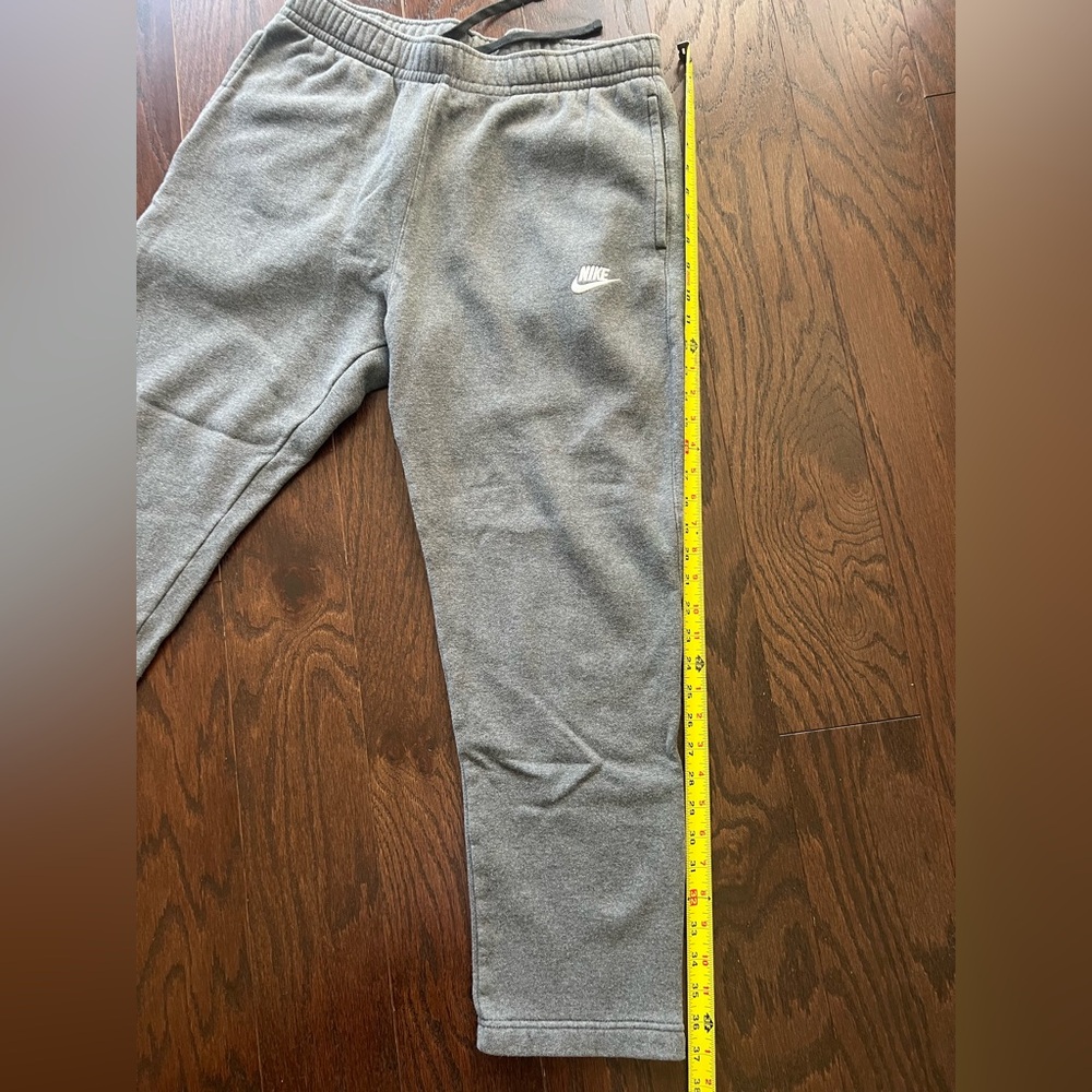 Nike Men’s Club Fleece Sweatpants - Picture 6 of 7
